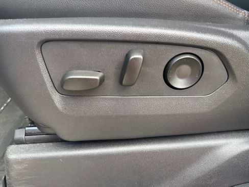 Used 2024 GMC Sierra 1500 AT4 w/ Technology Package image 20