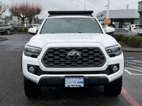 Used 2020 Toyota Tacoma TRD Off-Road w/ TRD Premium Off Road Package image 3