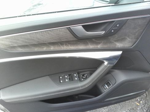 Used 2024 Audi A6 Premium Plus image 18