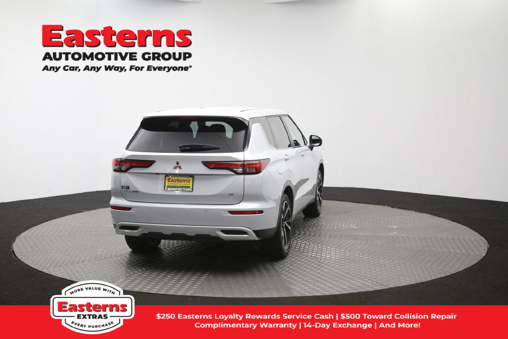 Used 2024 Mitsubishi Outlander SE FWD image 41