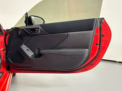 Used 2024 Toyota GR86 Premium image 9