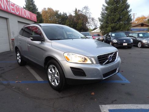 Used 2012 Volvo XC60 3.2 image 2