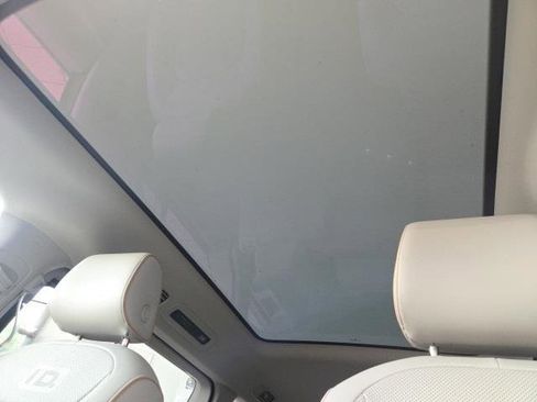 New 2025 Volkswagen ID. Buzz 1st Edition image 18