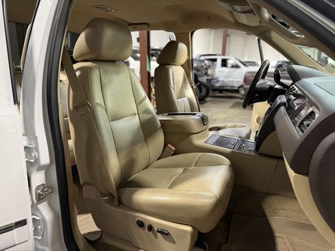 Used 2013 GMC Sierra 3500 Denali image 26