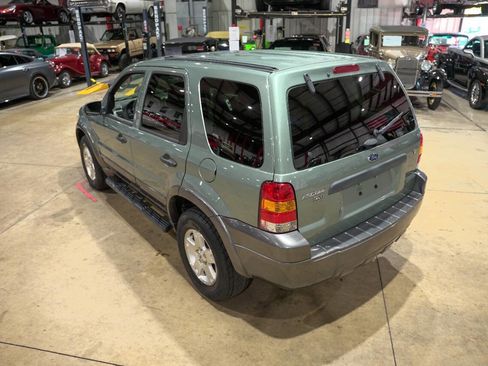 Used 2006 Ford Escape XLT image 16