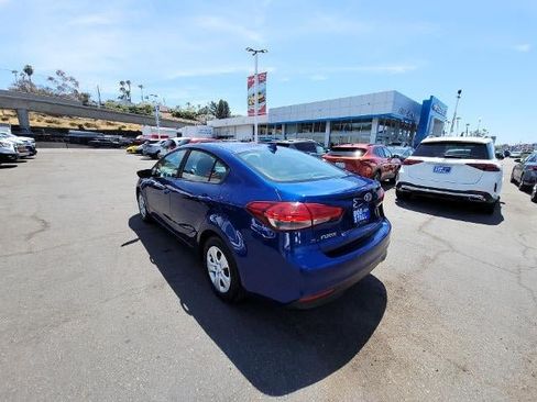 Used 2018 Kia Forte LX FWD image 6