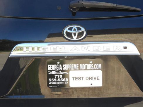 Used 2011 Toyota Highlander Limited w/ Tow Pkg FWD image 21