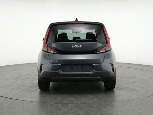 Used 2025 Kia Soul LX w/ LX Technology Package image 7