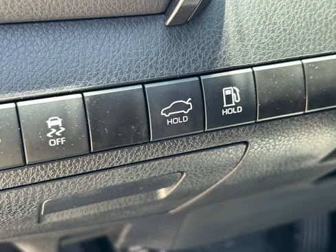 Used 2023 Toyota Camry SE FWD image 24