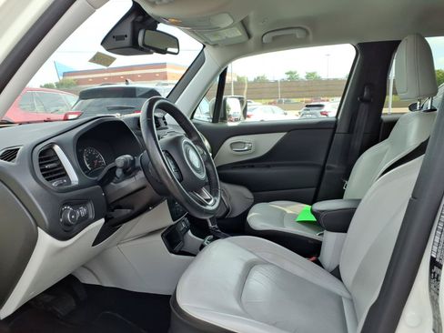Used 2020 Jeep Renegade Limited w/ Safety and Security Group FWD image 29