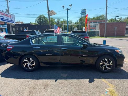 Used 2016 Honda Accord LX image 3