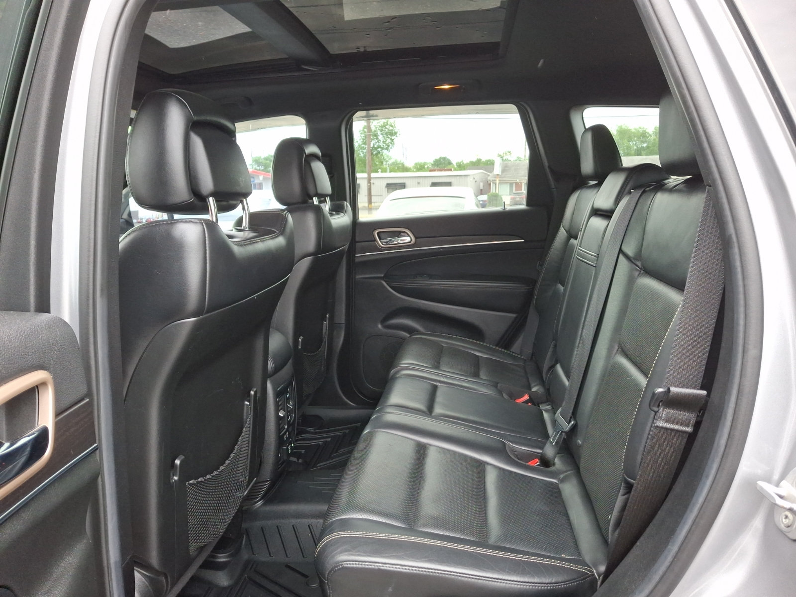 Used 2014 Jeep Grand Cherokee Limited w/ Luxury Group II AWD/4WD image 10