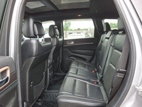Used 2014 Jeep Grand Cherokee Limited w/ Luxury Group II AWD/4WD image 10