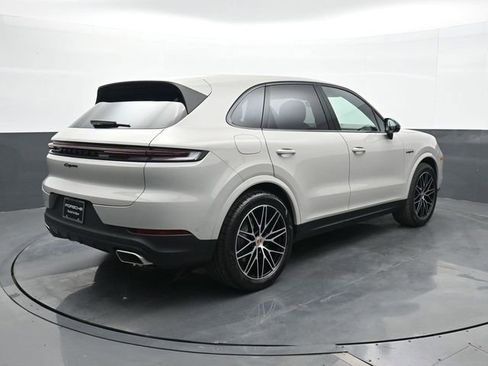 New 2026 Porsche Cayenne E-Hybrid AWD/4WD image 23