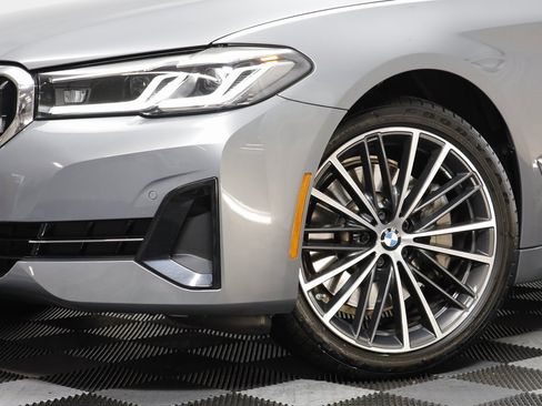 Certified 2023 BMW 530i xDrive w/ Premium Package image 3