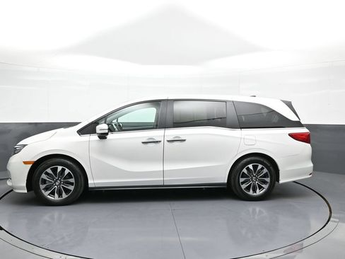 Certified 2024 Honda Odyssey EX-L image 9