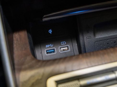 Used 2024 Genesis GV80 2.5T image 17