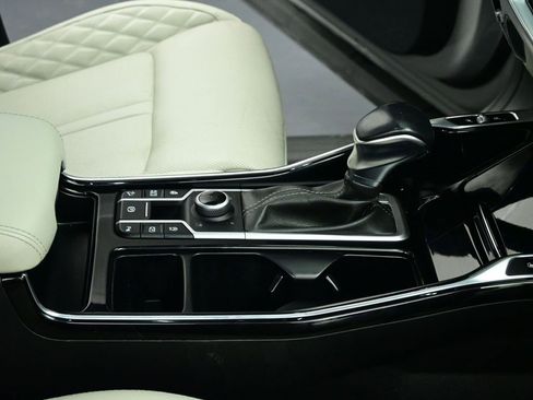 Certified 2023 Kia Sorento SX image 27