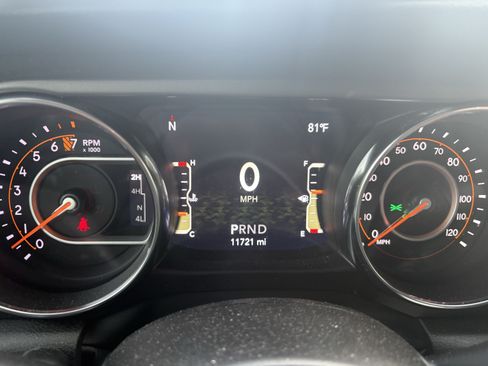 Used 2022 Jeep Gladiator Sport AWD/4WD image 11