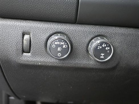 Used 2016 Chevrolet Colorado LT w/ LT Convenience Package AWD/4WD image 15