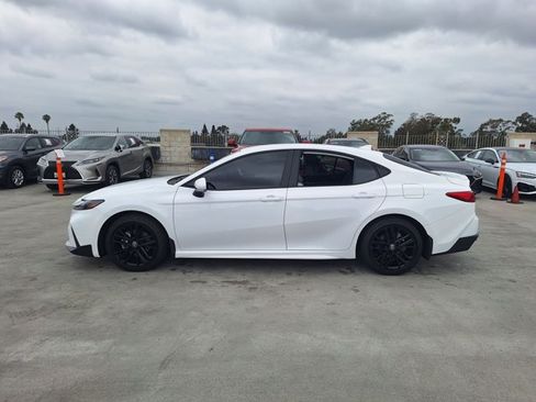 Used 2026 Toyota Camry SE FWD image 8