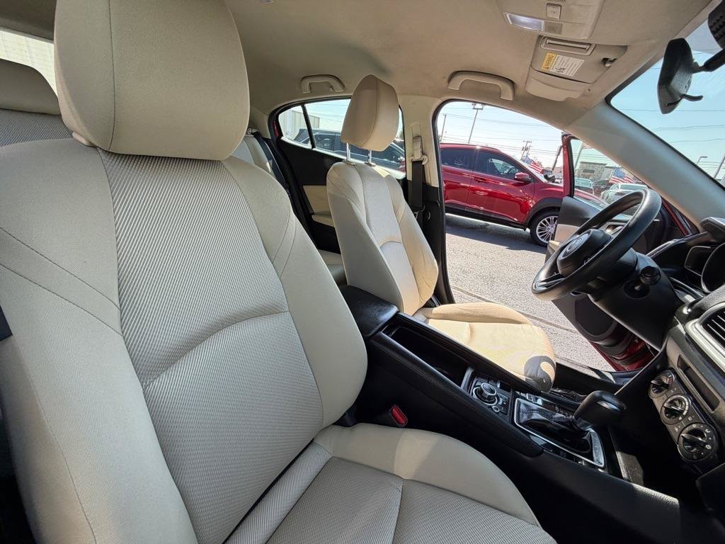 Used 2018 MAZDA MAZDA3 Sport FWD image 23