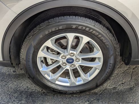 Used 2022 Ford Escape SE image 12