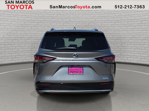 New 2026 Toyota Sienna Platinum AWD/4WD image 6