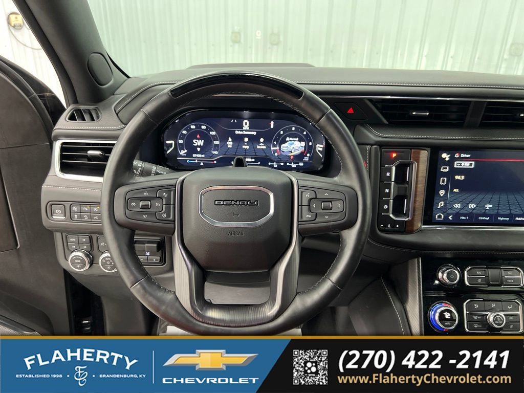 Used 2023 GMC Yukon XL Denali Ultimate AWD/4WD image 28