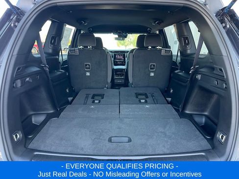 New 2025 Jeep Grand Cherokee L Laredo w/ Trailer Tow Package image 28