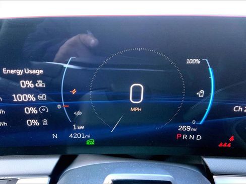 Used 2025 Cadillac Optiq Luxury 1 image 25