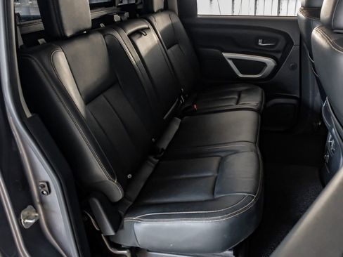 Used 2017 Nissan Titan SL AWD/4WD image 33
