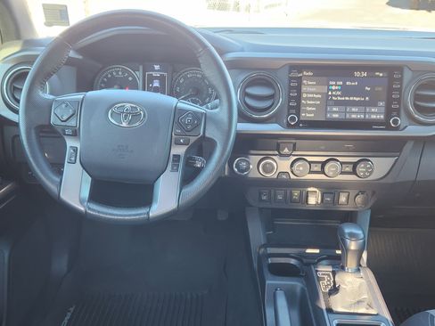 Used 2020 Toyota Tacoma TRD Off-Road image 16