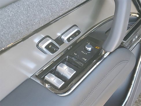 New 2026 Land Rover Range Rover Sport SE image 10