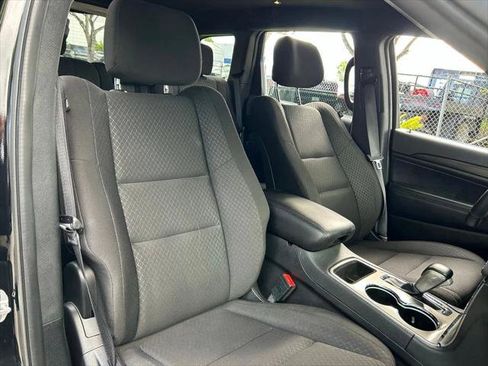 Certified 2022 Jeep Grand Cherokee Laredo E RWD image 38