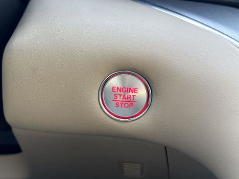 Certified 2025 Acura TLX w/ Technology Package image 31