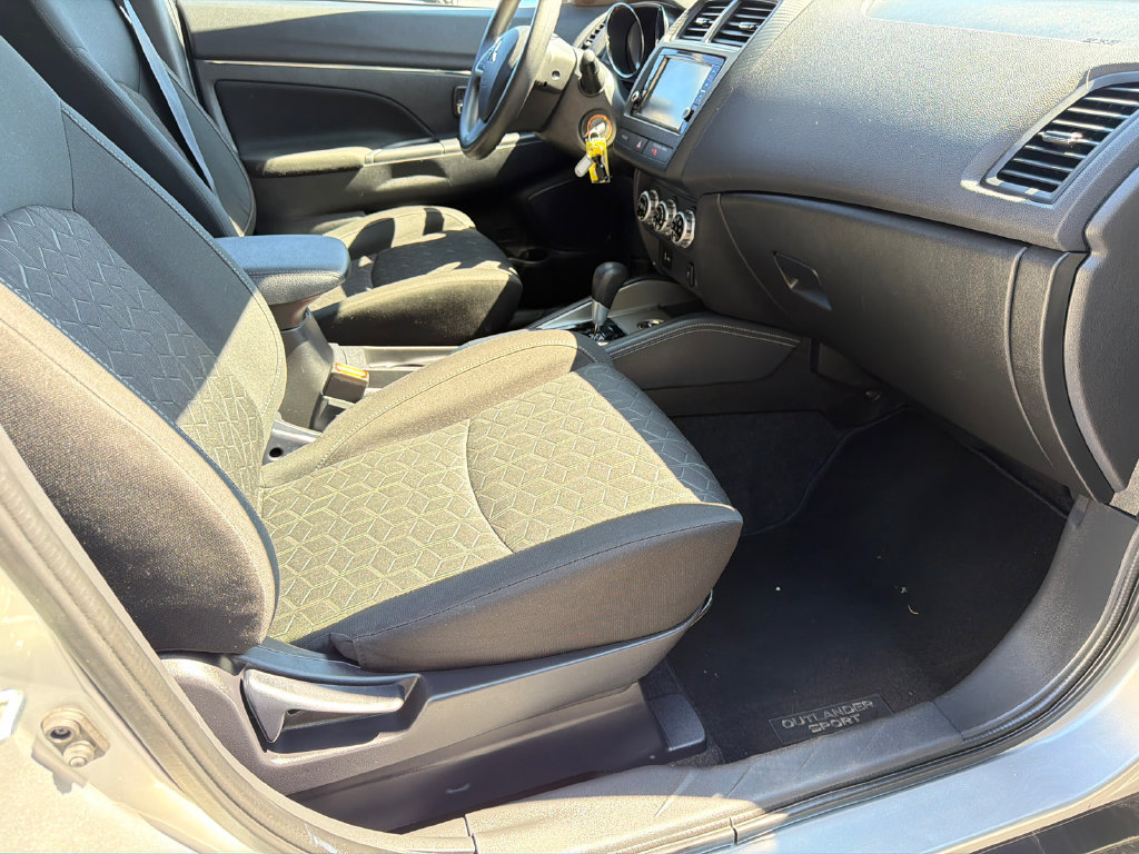 Used 2024 Mitsubishi Outlander Sport ES AWD/4WD image 17