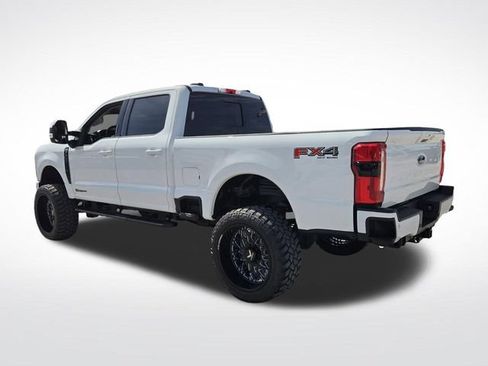 Used 2023 Ford F250 Lariat w/ Sport Appearance Package AWD/4WD image 7
