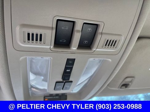 Used 2012 Cadillac SRX Luxury FWD image 18