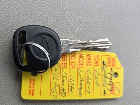 Used 2011 Chevrolet Silverado 2500 LT image 10