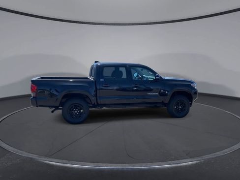 Certified 2022 Toyota Tacoma SR5 w/ Technology Package RWD image 3