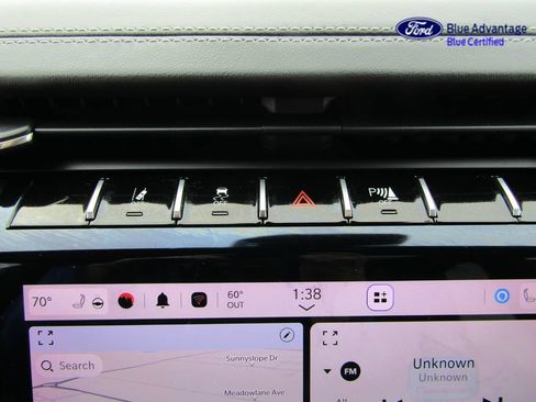 Used 2022 Jeep Grand Cherokee L Overland w/ Off Road Group AWD/4WD image 32