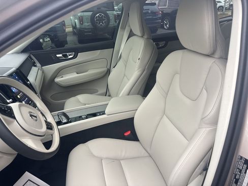 Used 2025 Volvo XC60 T8 Plus w/ Protection Package Premier image 26