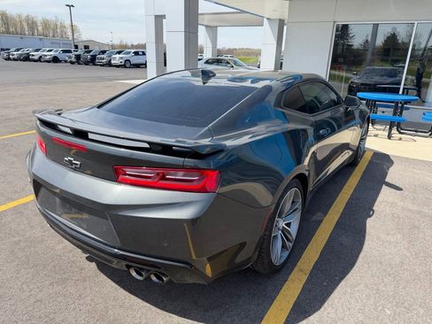Used 2016 Chevrolet Camaro SS RWD image 5