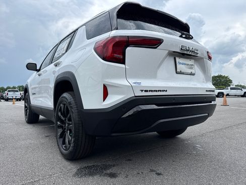 New 2026 GMC Terrain Elevation w/ Black Edition FWD image 8