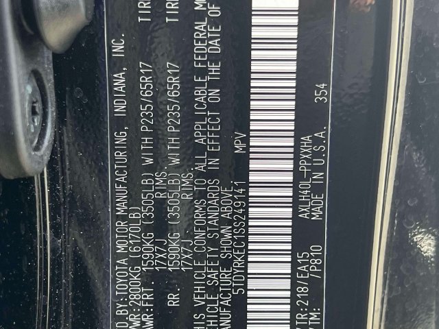 Used 2025 Toyota Sienna XLE FWD image 37