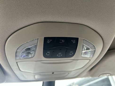 Used 2023 Chrysler Pacifica Touring-L image 30