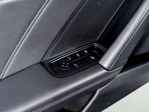 Used 2022 Porsche 911 Turbo image 37