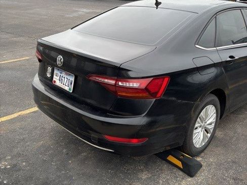 Used 2019 Volkswagen Jetta image 18