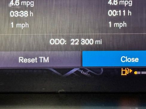 Used 2024 Volvo V60 B5 Cross Country Plus w/ Protection Package Premier image 4